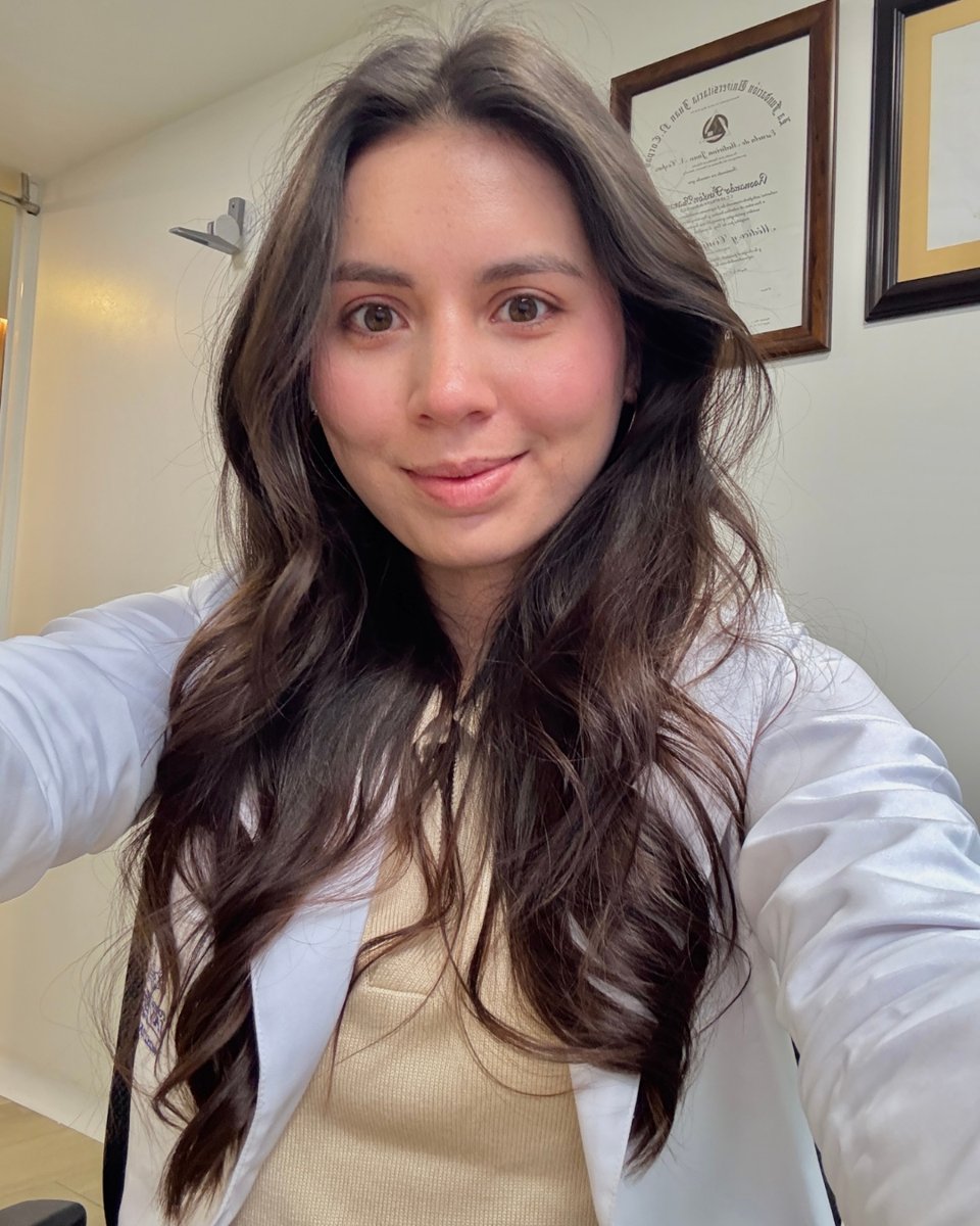 Dra. María Camila - Médica especialista en salud hormonal femenina